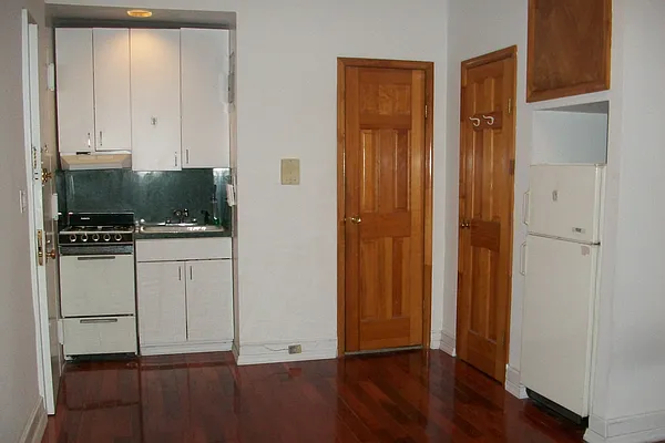 Rented by Realty Collective | media 25