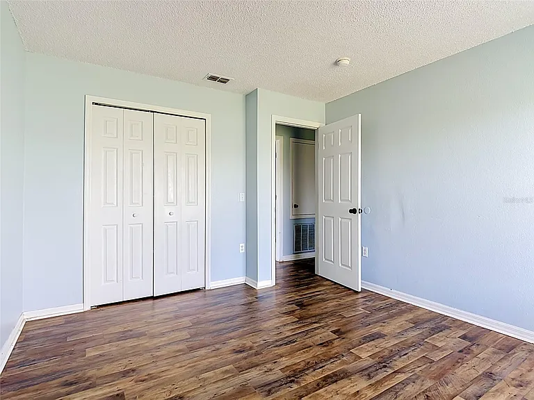 1001 Eiffel Ln — Photo 24