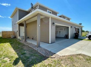 1142 9th St SW, Watford City, ND 58854
