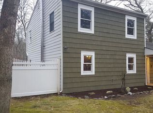 85 Crescent St, Yaphank, NY 11980