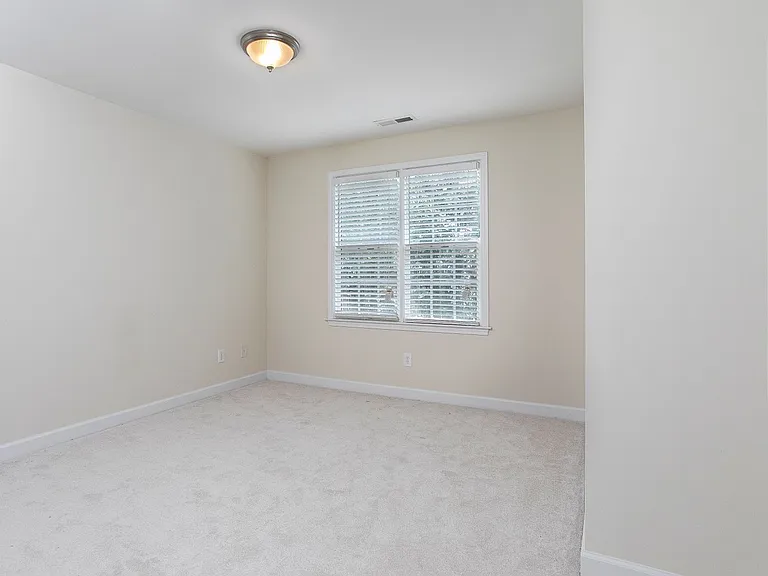 813 Saratoga Dr — Photo 11