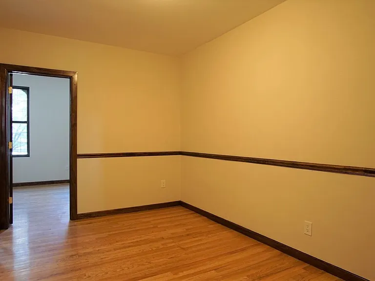 1586 York Ave #1 — Photo 19