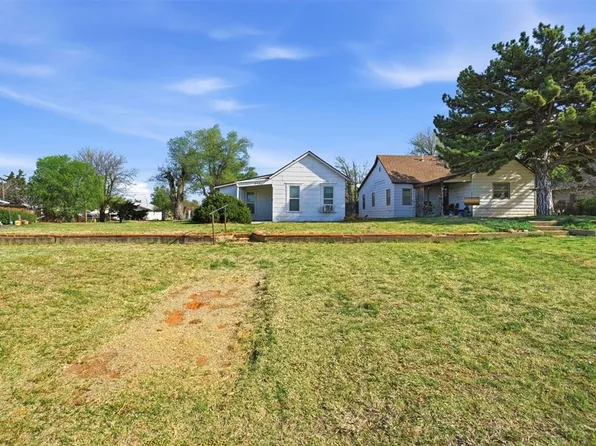 224 Texas Ave, Woodward, OK 73801