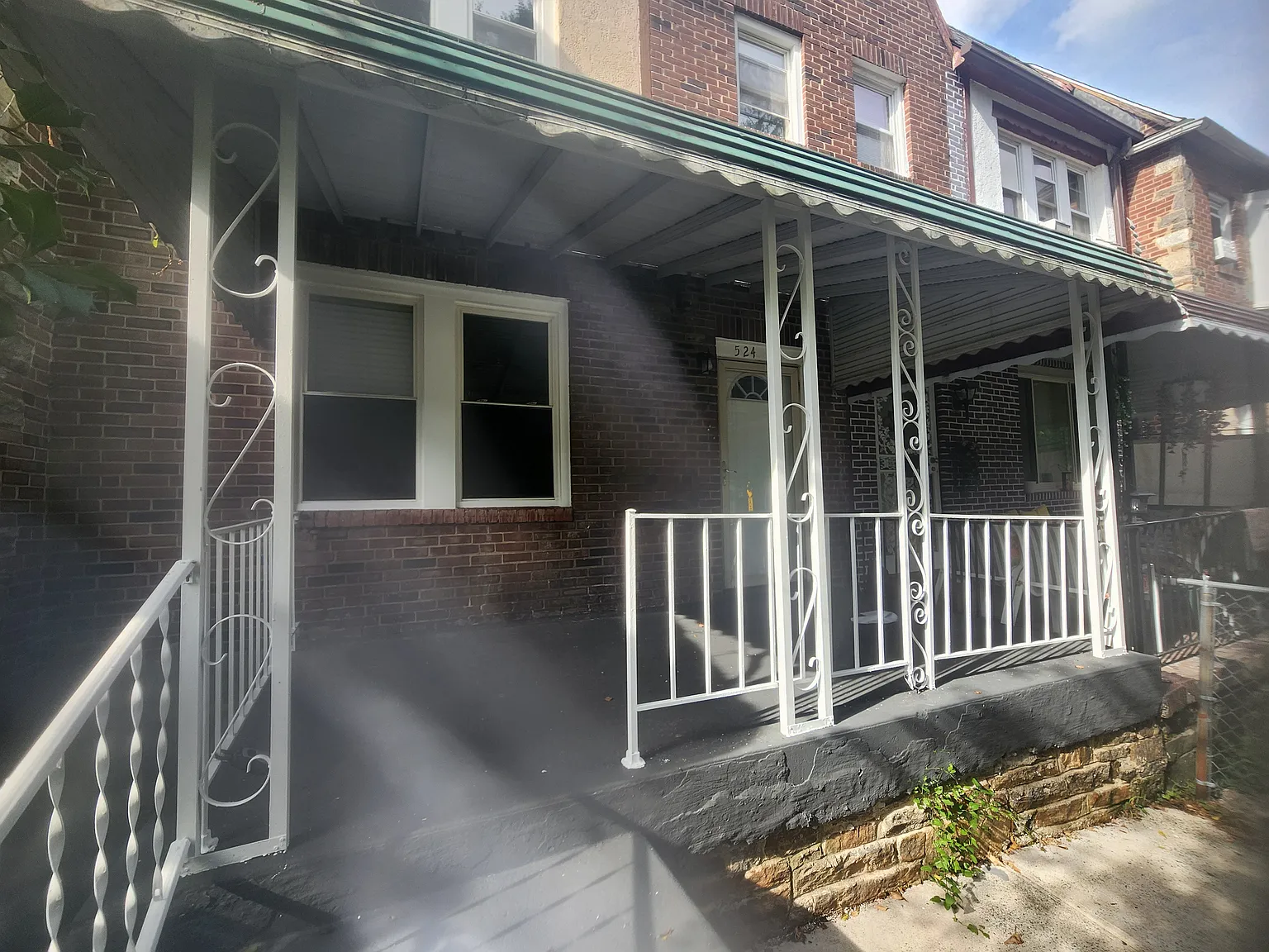 3 bed, 1140 sqft, $1,700 — Photo 2
