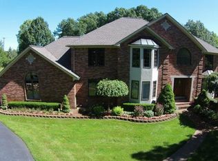 3701 Green Lake Rd, West Bloomfield, MI 48324