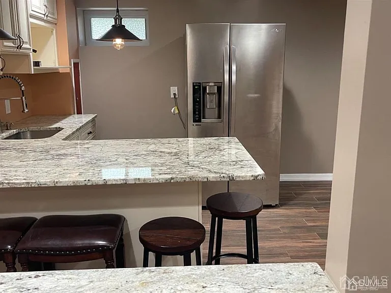 210 Runyon Ave — Photo 22