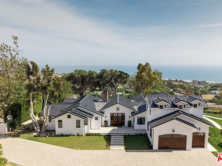 5561 Horizon Dr — Photo 5