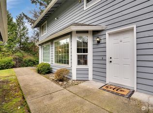 203 View Rd, Steilacoom, WA 98388