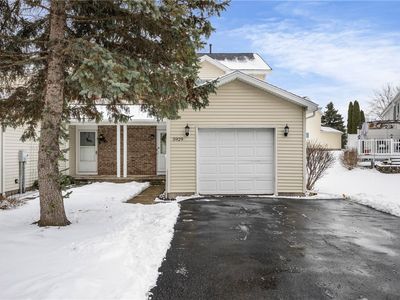 5929 Calm Lake Dr, Farmington, NY, 14425