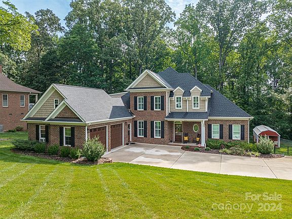 2nd image of 513 Belwood Dr