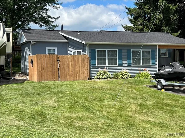3752 Shearman Rd, Perry, NY 14530
