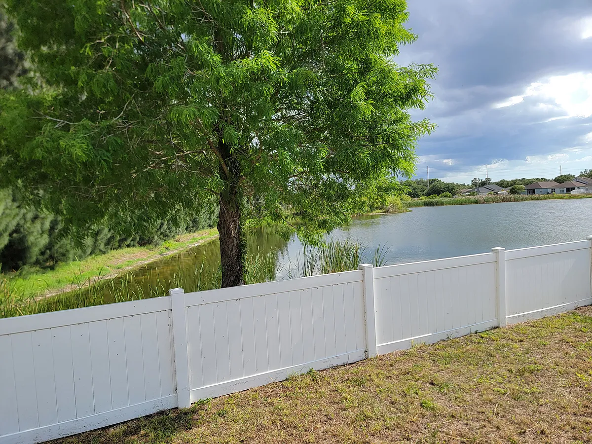 Building Photo - 1138 Barclay Wood Dr