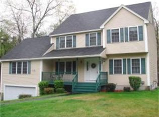 25 Magnolia Dr, Pelham, NH 03076