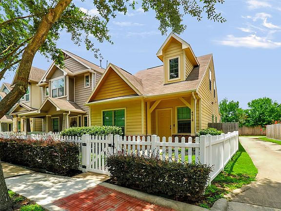 3rd image of 4918 Vista Village Ln