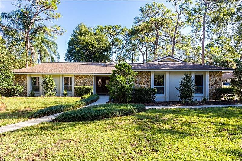 1st image of 217 Royal Oaks Cir