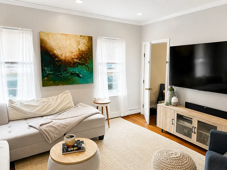 5 Peters St #1 — Photo 2