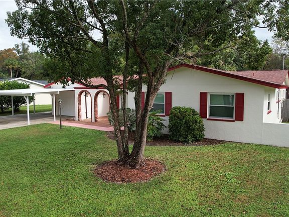 3rd image of 1135 N Country Club Dr