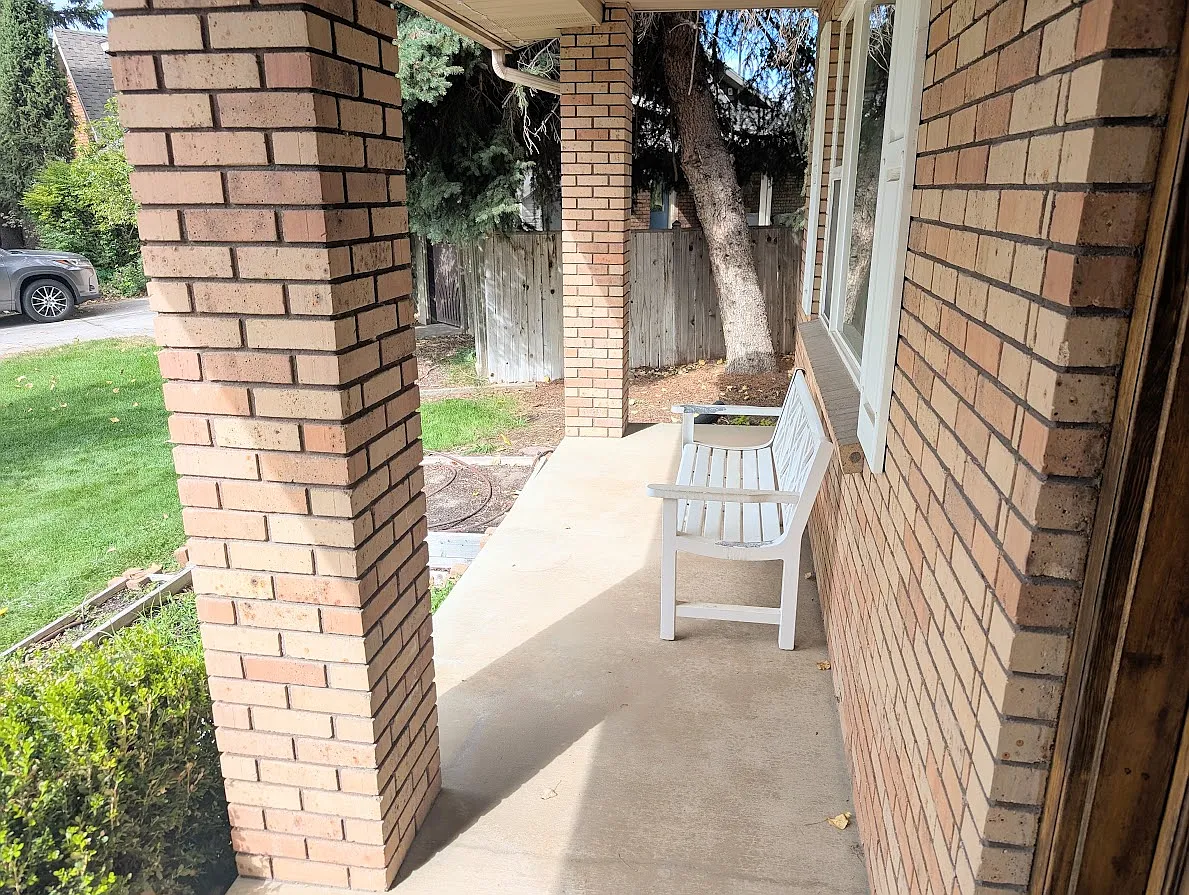 6 bed, 3.5 bath, 3690 sqft, $3,300 — Photo 3