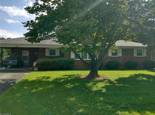 2083 Caudle Dr, Mount Airy, NC 27030