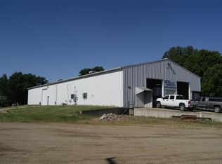 604 1st Ave NW, Watertown, SD 57201