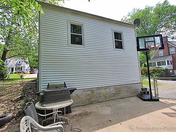 3rd image of 1632 Themis St