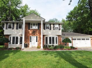 761 Bridgestone Dr, Rochester Hills, MI 48309