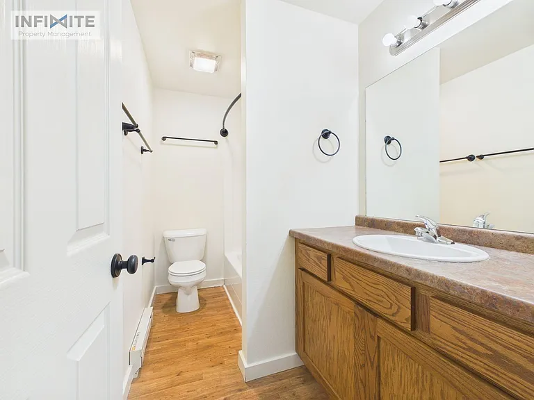 215 S 18th Ave #4 — Photo 25