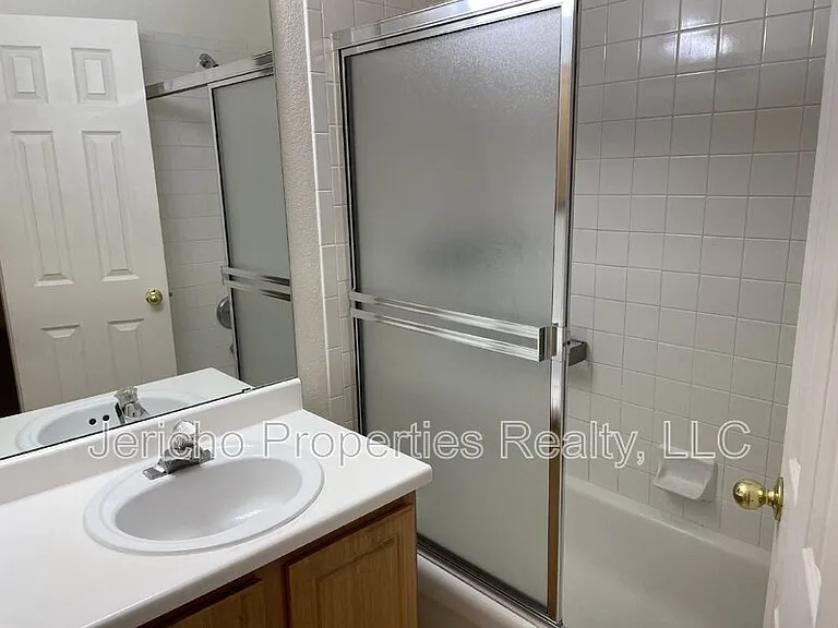 5217 Dudley St — Photo 12