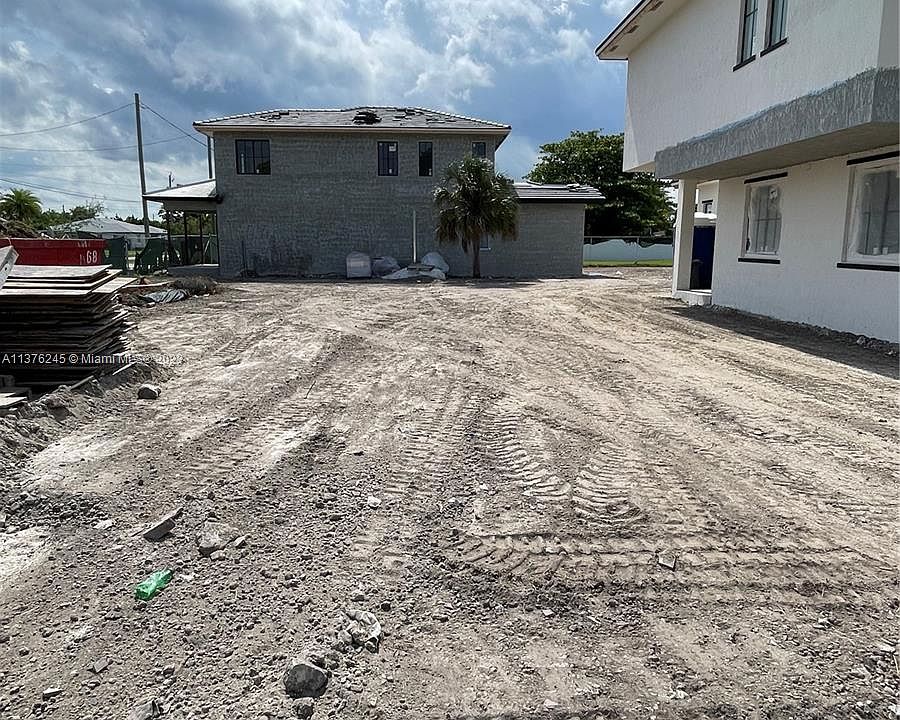 2nd image of 18098 SW 103rd Ave