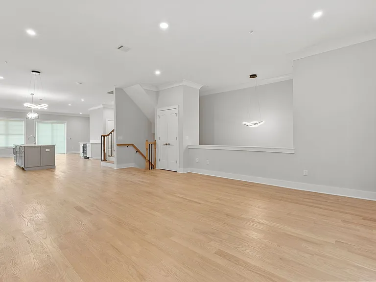 105 Brandon Ct — Photo 21