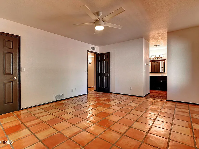 14004 N Sussex Pl — Photo 20