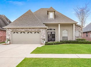 2348 Cours Carson St, Mandeville, LA 70448