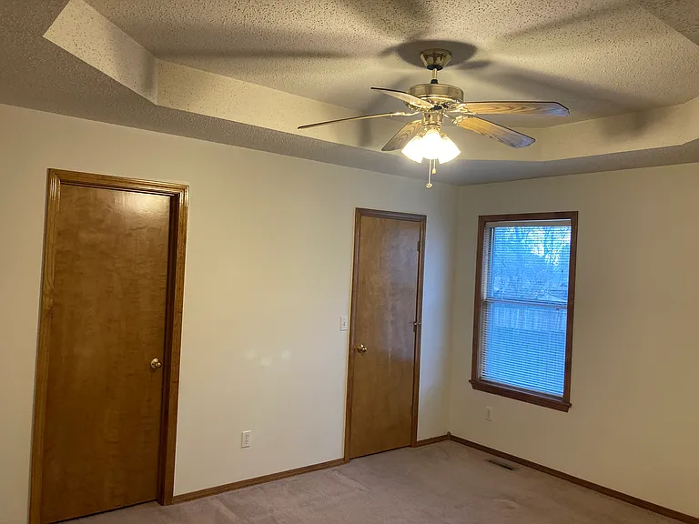 406 N Becky Cir — Photo 9