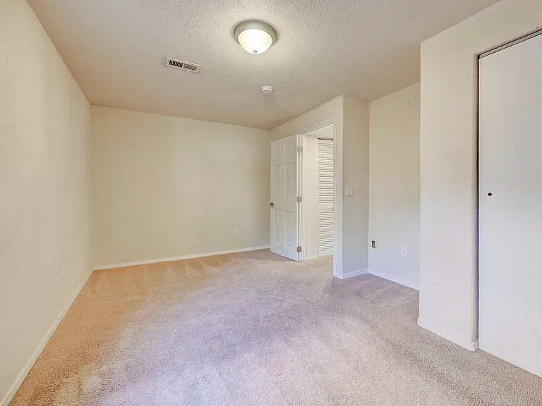 835 Ridgebury Pl — Photo 29