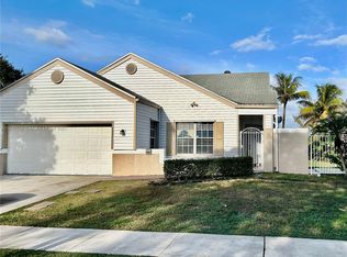 1111 SW 84th Ter, Hollywood, FL 33025