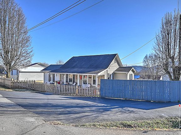 3rd image of 1621 Charles St
