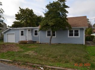 1136 Seaman Ave, Beachwood, NJ
