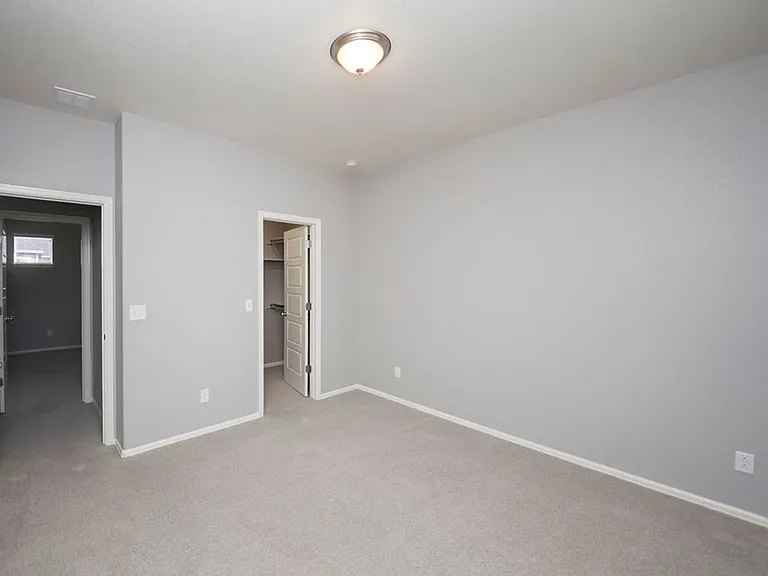 2121 Cutting Horse Dr — Photo 40