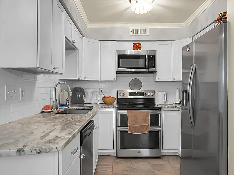 1044 Planters Pl — Photo 9