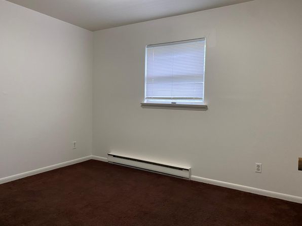 1336A Sandhill Rd APT A, Lebanon, PA 17046