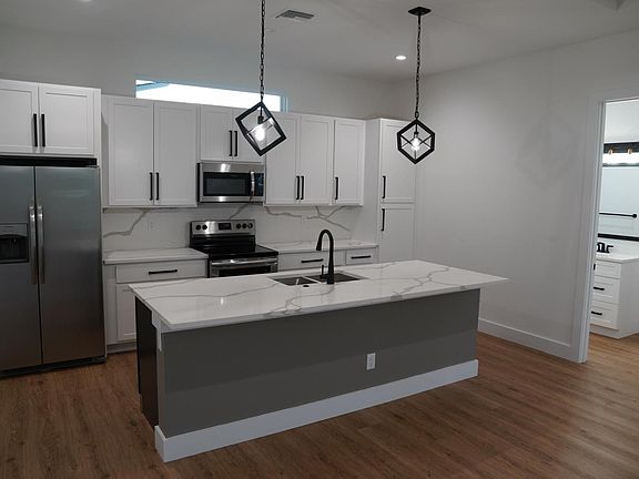 3rd image of 1516 Minnesota Ave #4