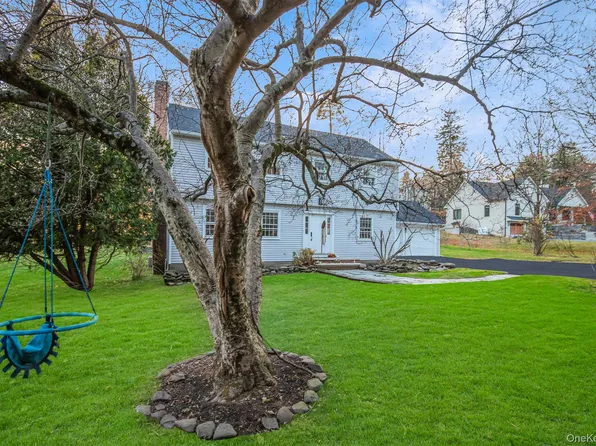 10 Glen Ln, Newburgh, NY 12550