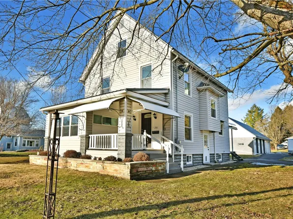 258 S Mercer St, Greenville, PA 16125