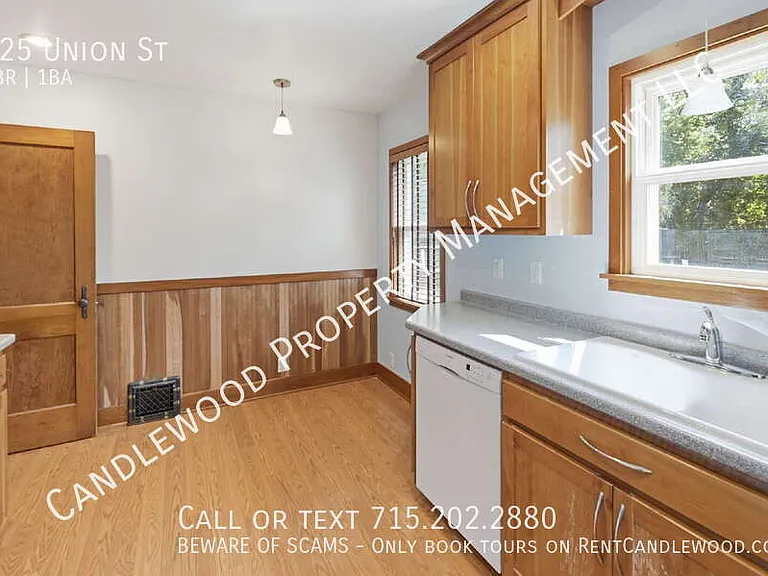 525 Union St — Photo 3