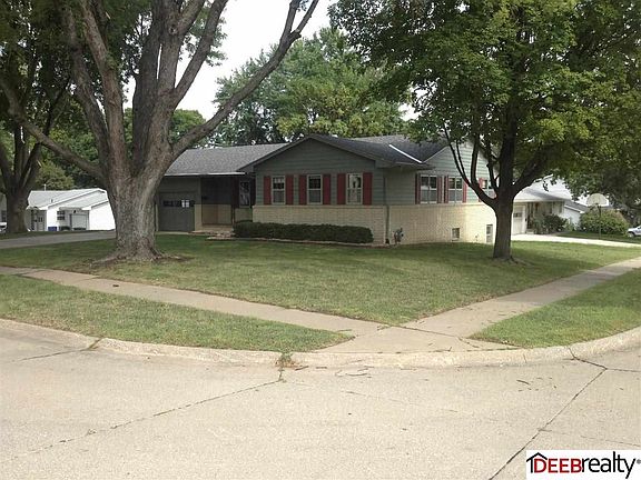 2nd image of 813 S Osage St