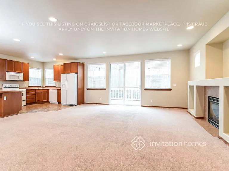 2412 193rd St SW — Photo 4