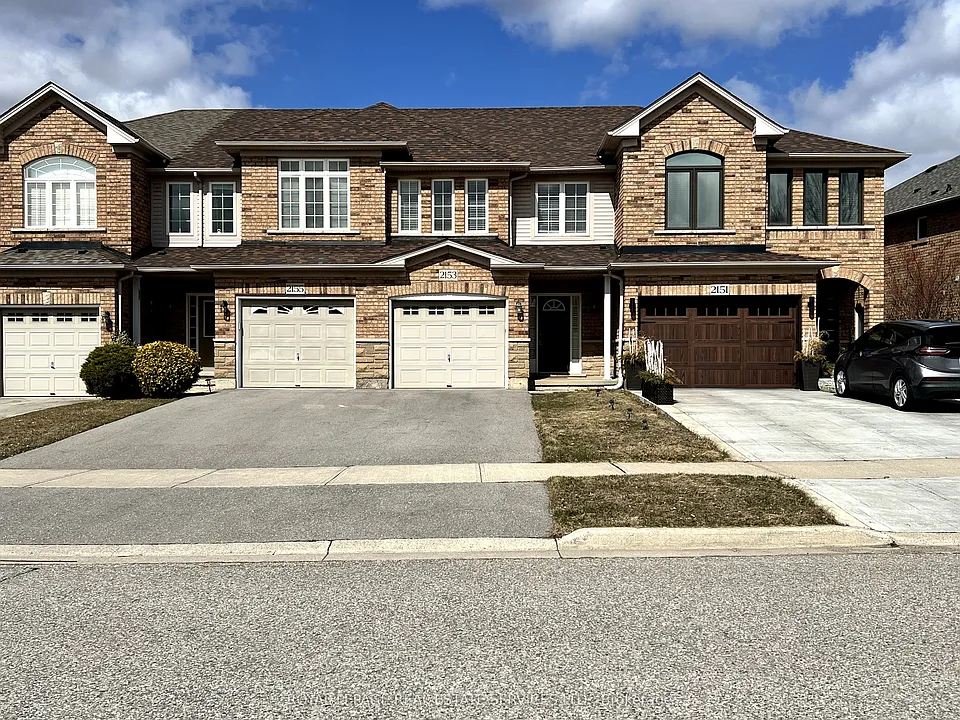 2153 Redstone Cres