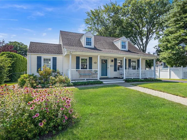 12 Meadow Street, Harrison, NY 10528