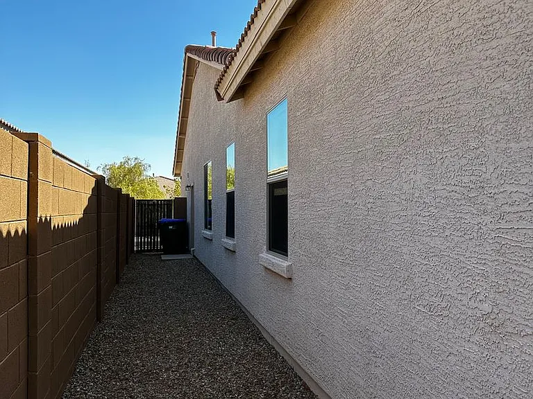 18618 W Mountain View Rd — Photo 35