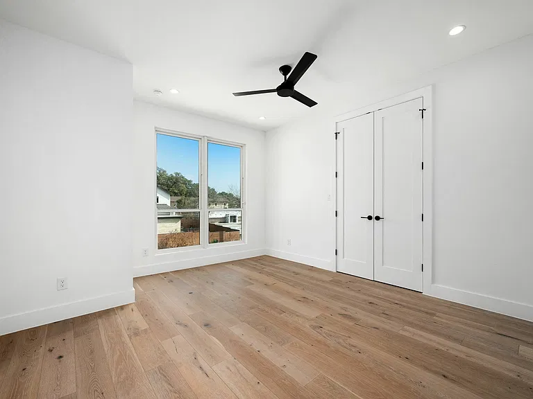 1119 Fairmount Ave — Photo 31